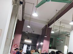 大堂-标记美食新鲜猪杂(兴南大道店)
