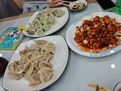 -大肚水饺锅贴·家常融合菜(新港店)