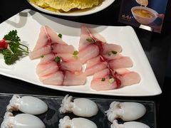 -鲜入唯煮·港式海鲜牛肉火锅(金宝街店)