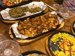 -老东镇啤酒屋海鲜加工·蒸汽海鲜·海鲜烧烤(台东店)