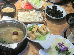 -塔兰齐新疆孜然火锅(鲤鱼山路店)