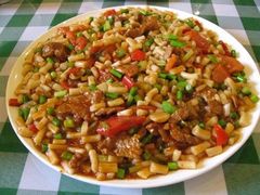 丁丁炒面-怡妮新疆风味餐厅(东江湾路店)