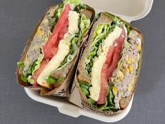 招牌吞拿鱼厚蛋三明治-萤火虫咖啡(后海店)