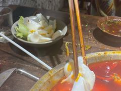 黄喉-四小区火锅·巷子里的重庆火锅(花照壁店)