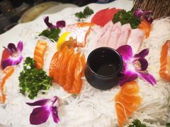 -青瓦餐厅·生鱼片·韩园烤肉(西塔店)