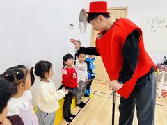 -猴有戏教育戏剧·音乐剧·主持口才·演讲朗诵辩论(环球港华师大校区)