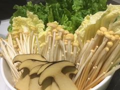 -红鼎豆捞·非遗鲍皇汤火锅(宝丰路店)