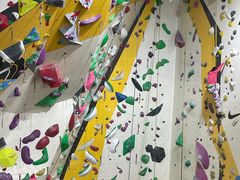 -问山MountQuest攀岩馆