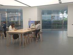 -华为授权体验店(中山公园来福士)