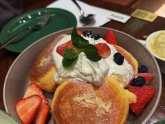 草莓舒芙蕾松饼-WOKKA by艮上(中海环宇荟店)