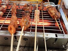-哈尔滨小酒馆·鲜肉现穿自助烧烤(康新花园店)