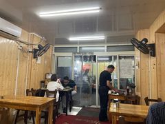 大堂-无名氏宵夜小摊(祝家三姐妹馄饨店)