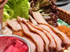 定安黑猪猪颈肉-椰庭·椰子鸡·创意玩家(晶耀前滩店)