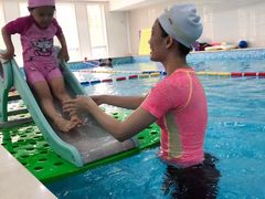 -乐悠游亲子游泳俱乐部
