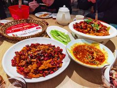 -渝信川菜 · 川味家常菜(财富购物中心店)
