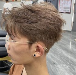 -IU潮牌·SALON