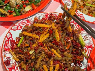 谁敢信，来吃川菜竟然被一个萝卜种草了！