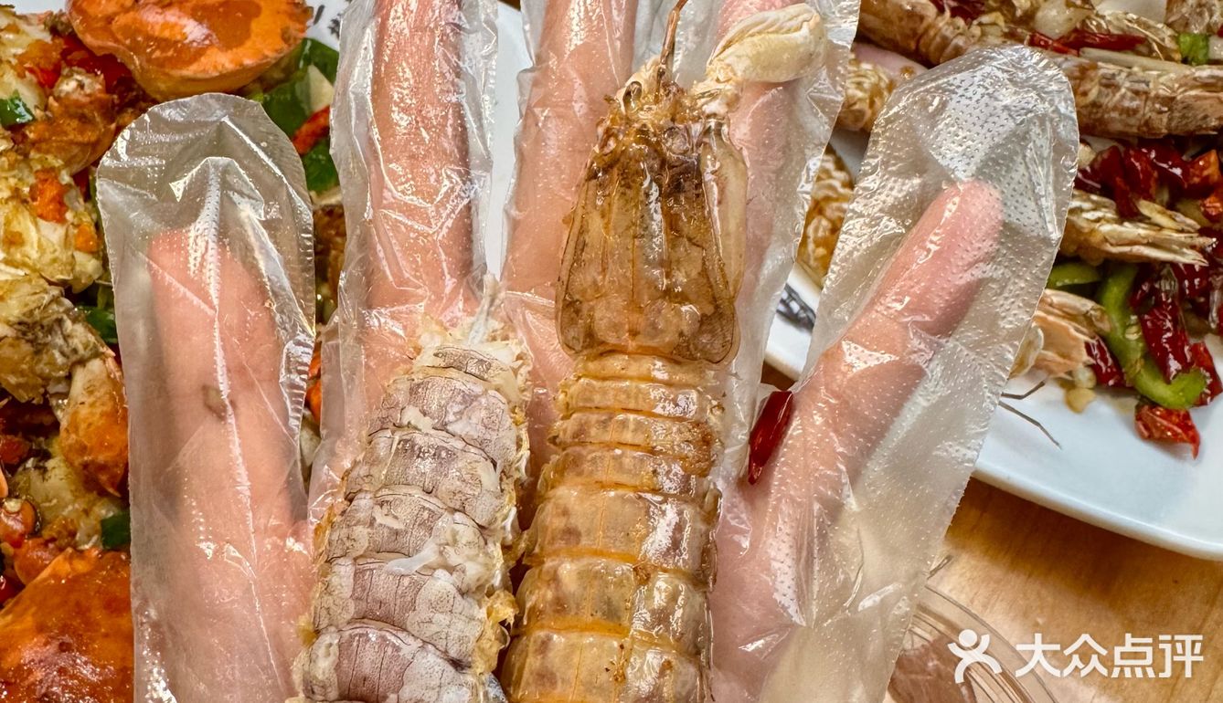 在四哥家常菜，人均100块吃出海鲜自由