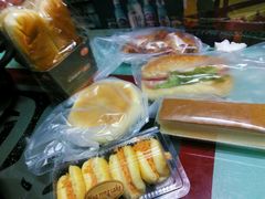 -华荣西饼屋(金禧店)