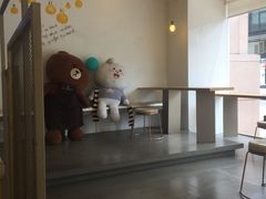 -顶东面包花园·生日蛋糕(世博店)
