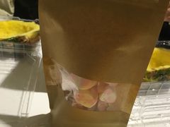 -志龙皇冠吃货椰子铺