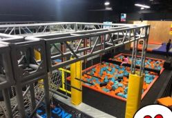 -蹦贝运动中心·蹦床·攀岩·闯关(龙岗店)