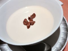 -虹潮荟·餐桌上的美食地理(太阳宫店)