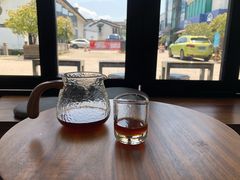 靠窗位-Eu2+ coffee(上大路店)
