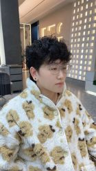 -苏豪美发S A L O N烫发染发