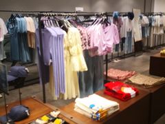 -URBAN REVIVO(上海中庚漫游城店)