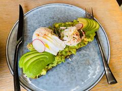 牛油果温泉蛋吐司-O'mills Sourdough Bakery&Bistro(永嘉路店)