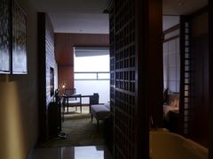 套房楼上的房间。-稷泽·海丽宾雅温泉度假酒店