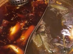 -小天鹅火锅·一线江景洪鼎旗舰店(洪崖洞店)