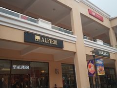 -百联奥特莱斯广场(武汉盘龙店)