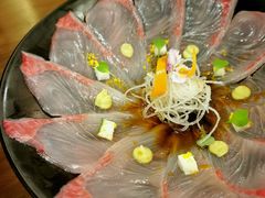 鰤鱼薄切-Tsuru鹤日本料理(静安香格里拉店)