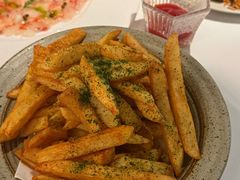 -LESCEDARS Brasserie Bistro香柏树