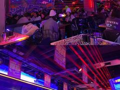 -UP嘻哈酒吧(粉巢店)