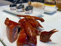 玻璃脆皮乳鸽皇-新雅粤菜馆(南京东路店)
