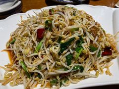 笨豆芽炒粉-95号酱骨·一块豆腐(展春园西路店)