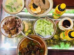 -金杨拉面王小吃面馆·牛三宝面·红烧牛肉粉