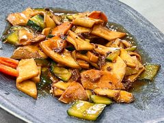 -一盏明灯全素斋(五爷庙店)