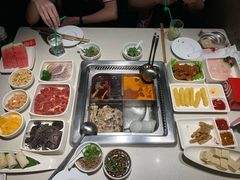 -海底捞火锅鲜切牛肉主题店(长寿路店)