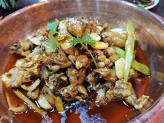 -虾弄弄海派小龙虾·牛羊蝎子火锅