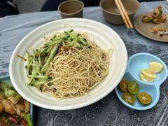 -肥肥虾庄·金牌油焖大虾(东湖欢乐谷店)
