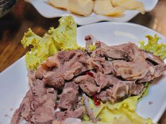 手抓羊肉-吉祥圣雪藏餐