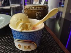 -怡豪大饭店·银顶旋转餐厅