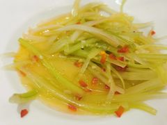 爽口西芹-高第街56号港式餐厅·精选(世茂广场宽厚里大明湖店)