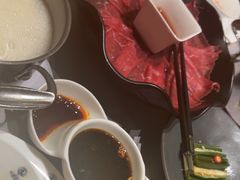 -红鼎豆捞·非遗鲍皇汤火锅(宝丰路店)