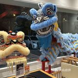 
提前过春节🥳🧨一边看舞狮一边吃年饭呀