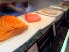 -广州万富希尔顿酒店·感趣自助餐厅·金秋蟹宴生蚝海鲜刺身